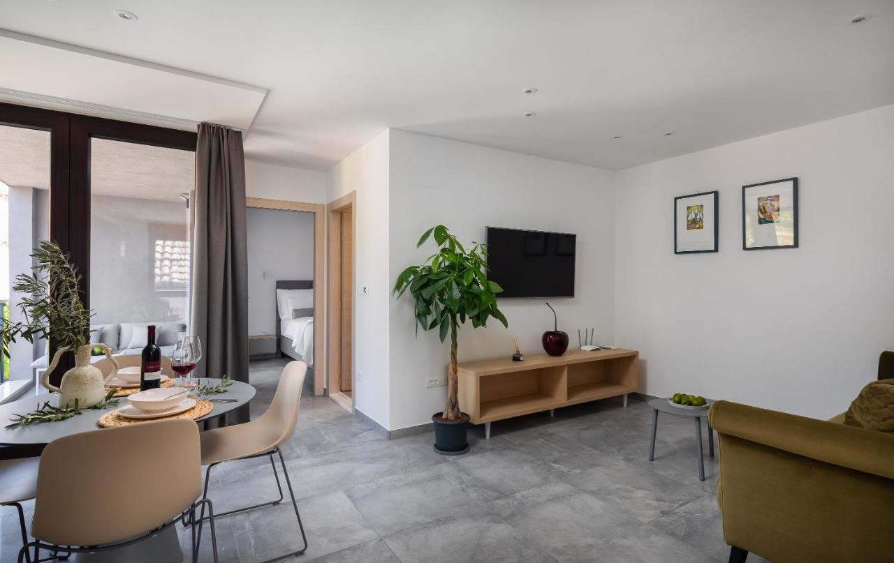 Residence The One - New Komiza Ngoại thất bức ảnh