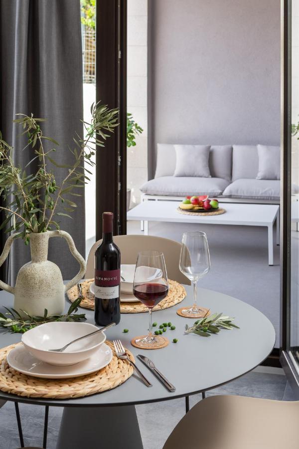 Residence The One - New Komiza Ngoại thất bức ảnh