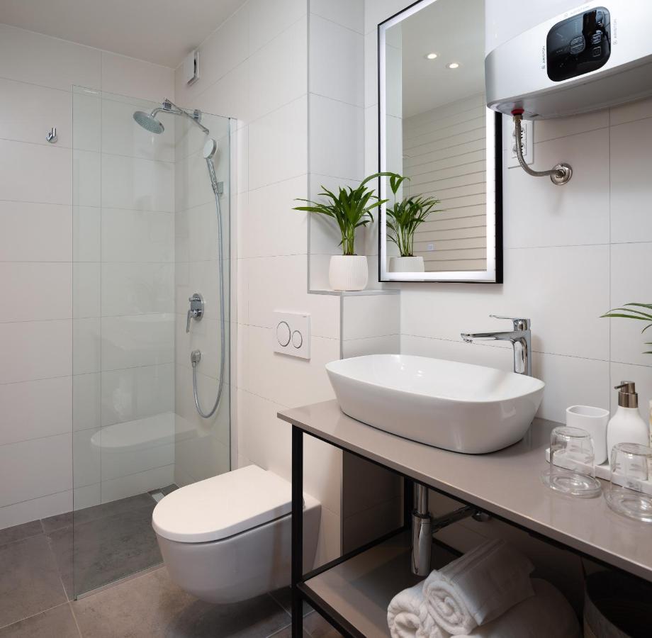 Residence The One - New Komiza Ngoại thất bức ảnh